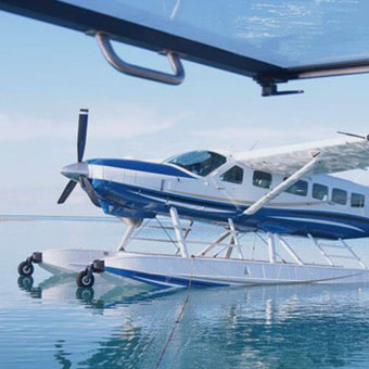 great barrier reef plane tours